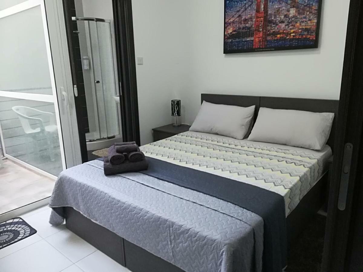 Nice And Cosy Apartment Close To Seafront Слима Экстерьер фото