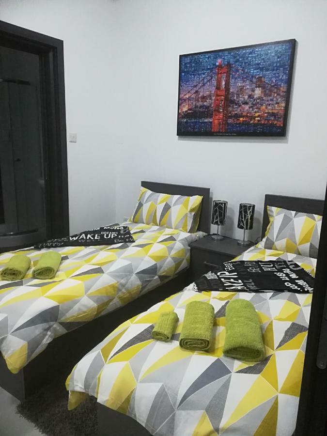Nice And Cosy Apartment Close To Seafront Слима Экстерьер фото